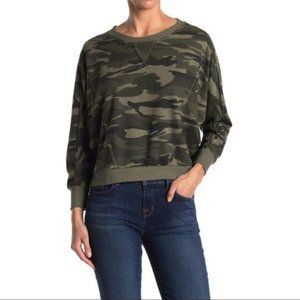 NWT Sweet Romeo Green Camo Exposed Seam Dolman Sleeve Crop Sweatshirt Medium